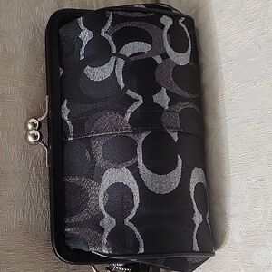 COACH OPTIC MINI 2007 SIGNATURE C  KISSLOCK WRISTLET